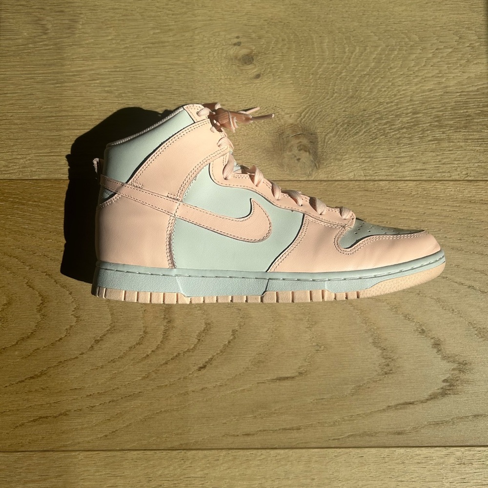 Nike dunks! - Picture 2 of 4